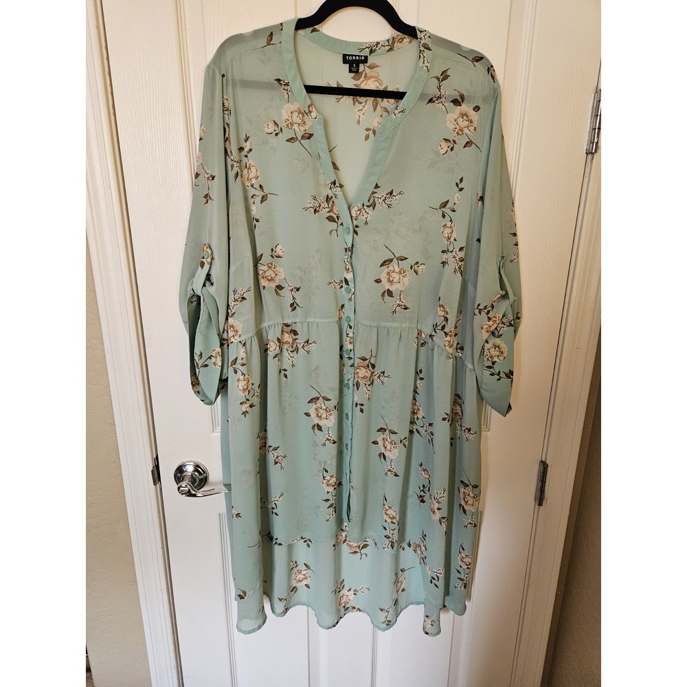 Torrid Floral High/Low Green Button Down Long Sleeve Roll-Tab Sleeves Plus 5X